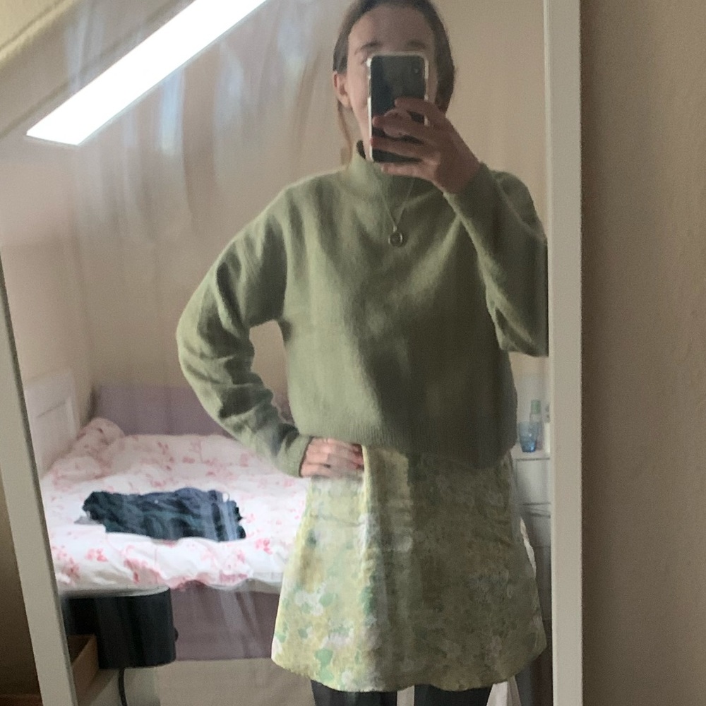 Meet your Posher, Claire